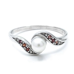 Granát Stříbrný prsten český granát s perlou, 63, Rhodiování 55861
